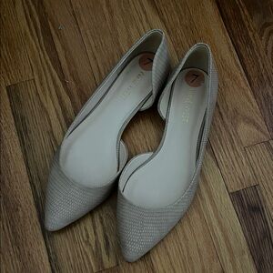 Nine West Women's Taupe Textured Flats